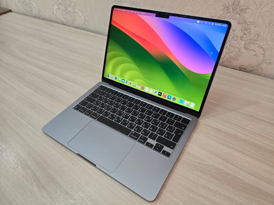 Macbook Air, M2, RAM 8Gb, SSD 256Gb, 2K