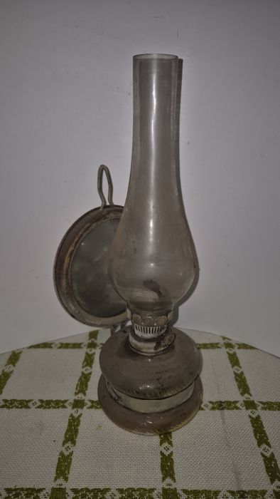 Lampa veche perioada comunista românească