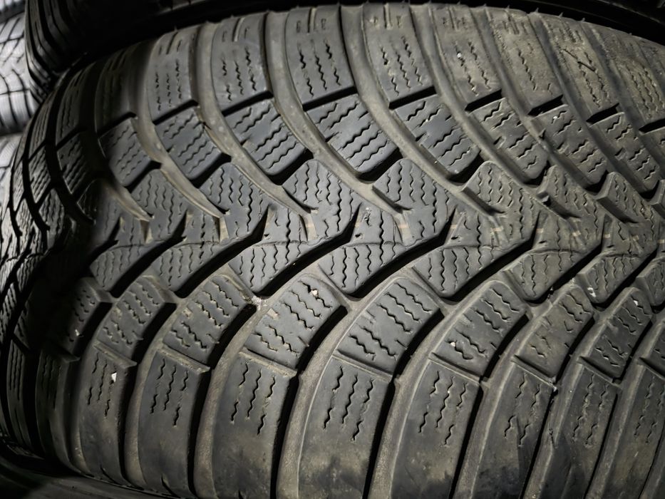 4бр Зимни гуми 225 55 16 - Falken