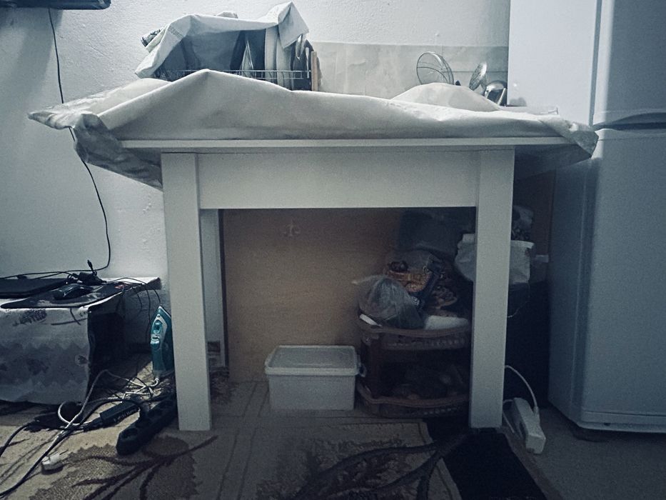 Не дорого шкаф и стол