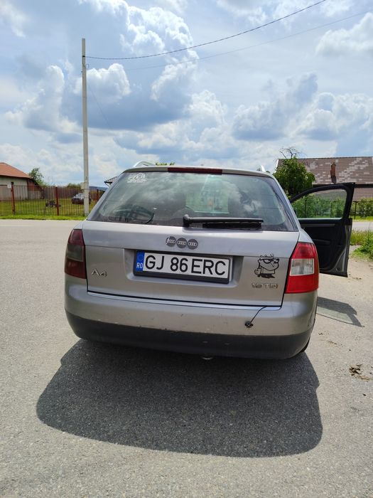 Vând audi a4 B6 1.9
