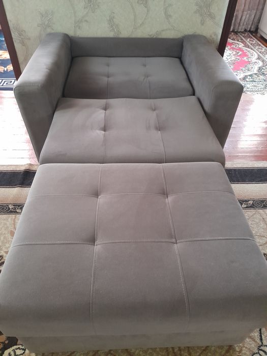 Диван,мягкий уголок продам