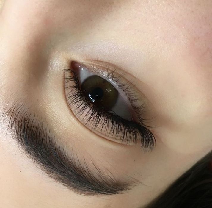 Нарашивание ресницы