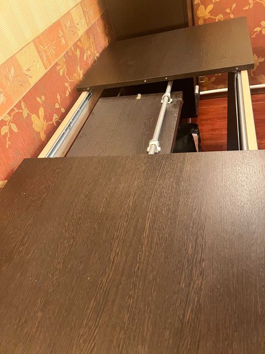 продам стол 130 на 80 см