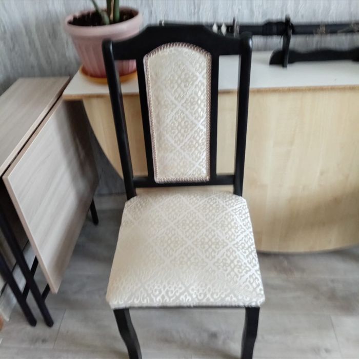 Продается стулья