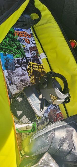 Продам сноуборд.