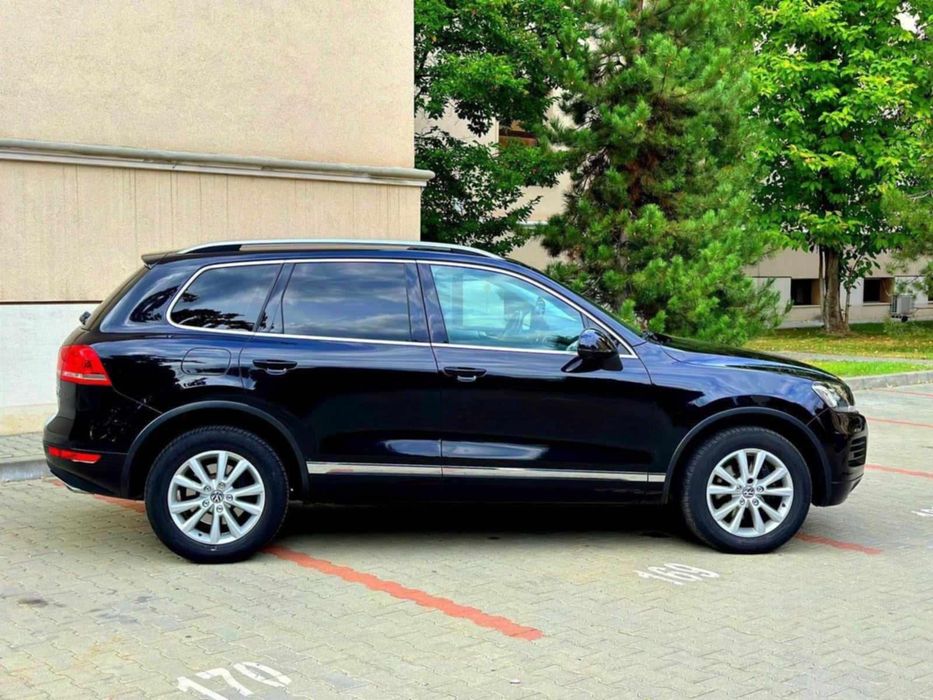 Vând Volkswagen Touareg
