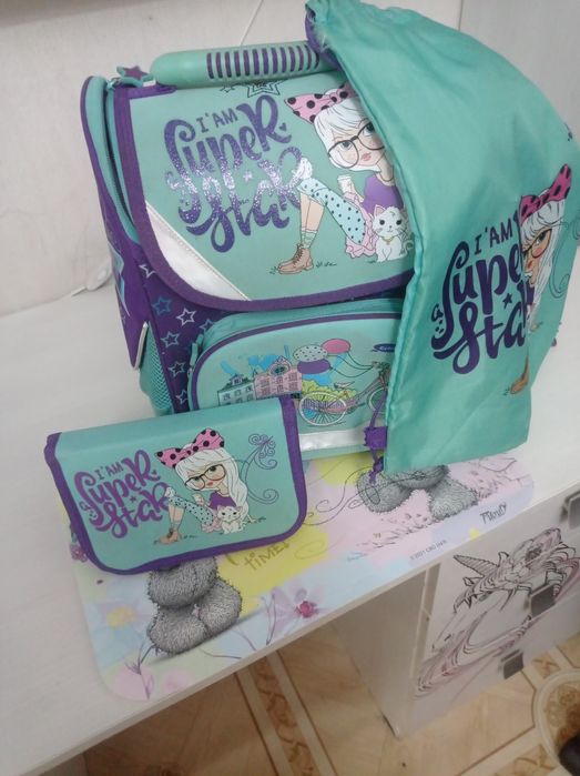 Продам Портфель ,, детский мир.