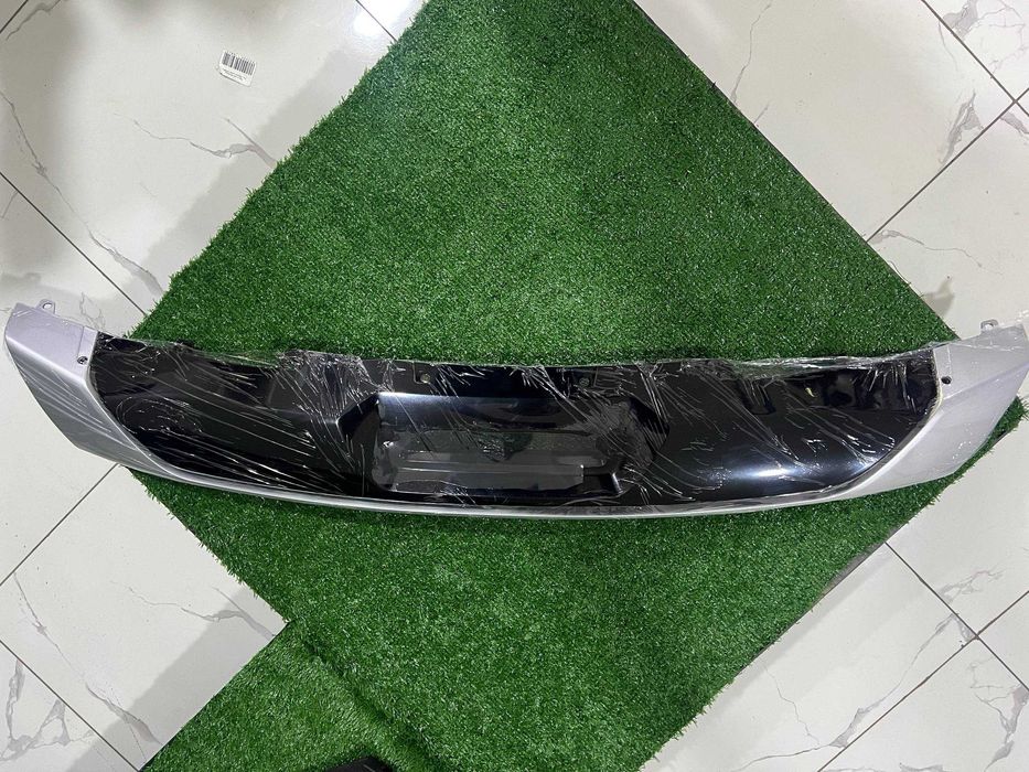 Qora glyans naklatka / Накладка заднего бампера для BYD Son Plus DM-i