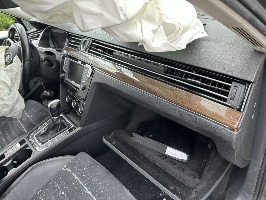 Trimuri iluminate aluminiu mahon Vw Passat B8 break combi variant 2015-2023