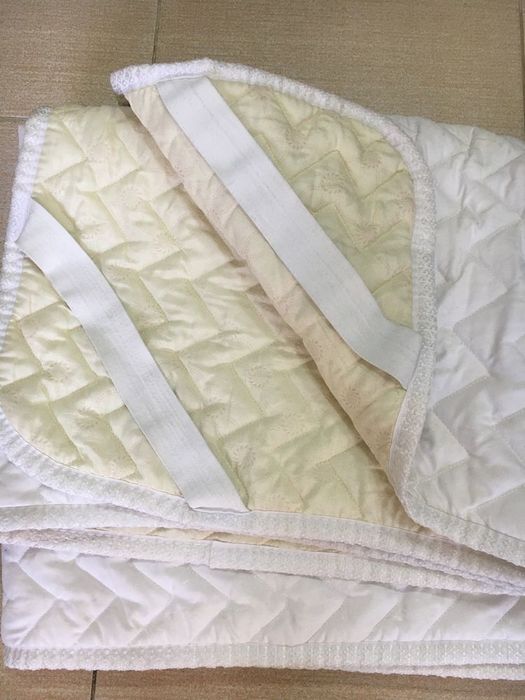 Продаётся наматрасник размер 90/200