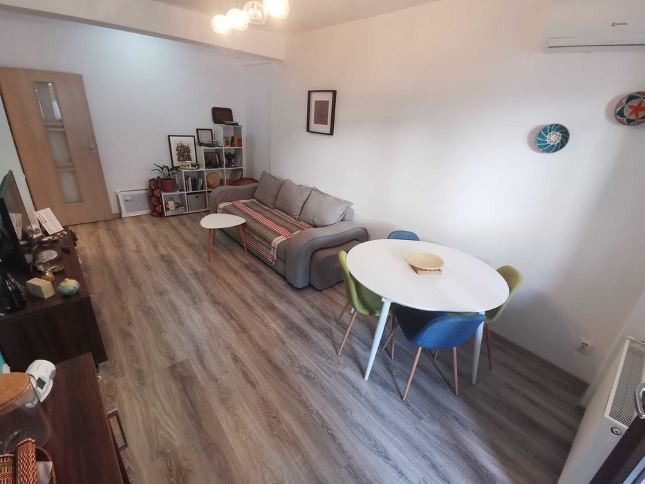 Centrala/ 3 camere/ Bloc 2015/ 2 Băi/ Parcare/ Balcon/Aer Conditionat