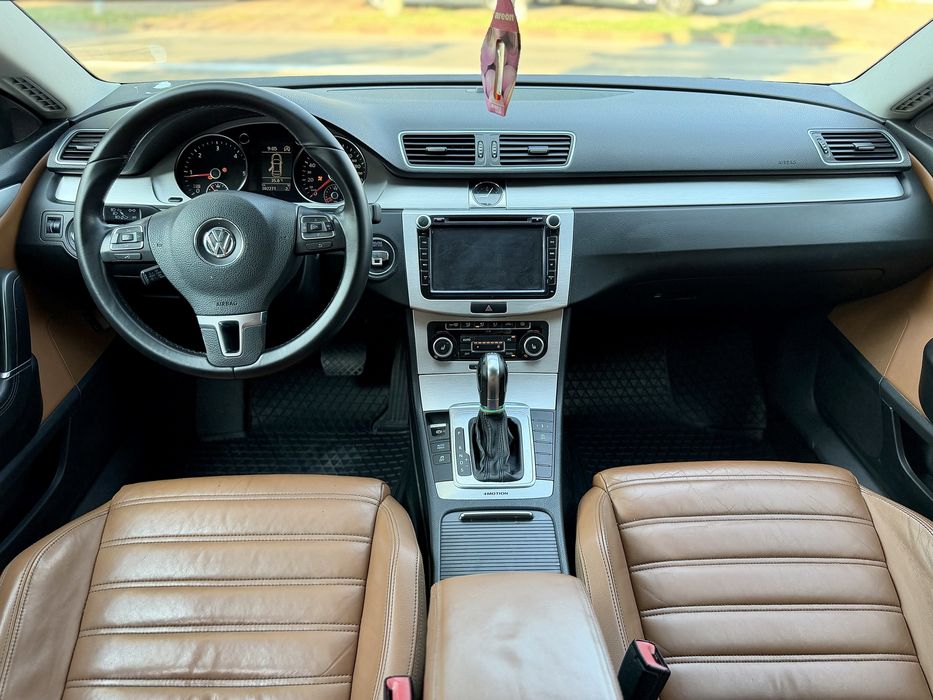 • Vw Passat CC 2012 / 2.0 Diesel 170 cp - Tractiune 4x4 - Parc Auto / RATE / Garantie •