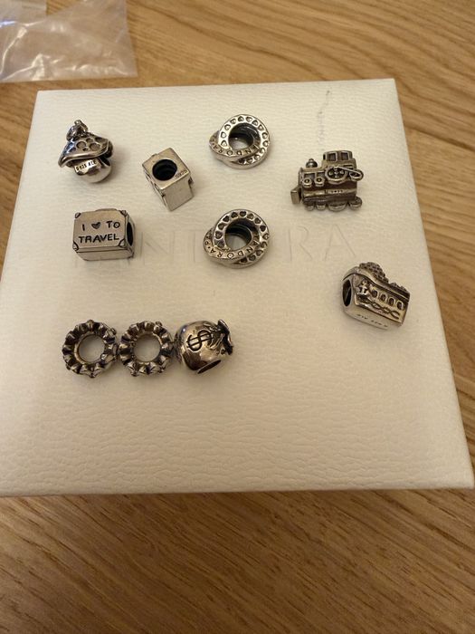 Vand charm-uri tip pandora din argint