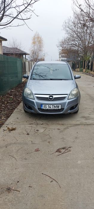 Opel Zafira B 1.7