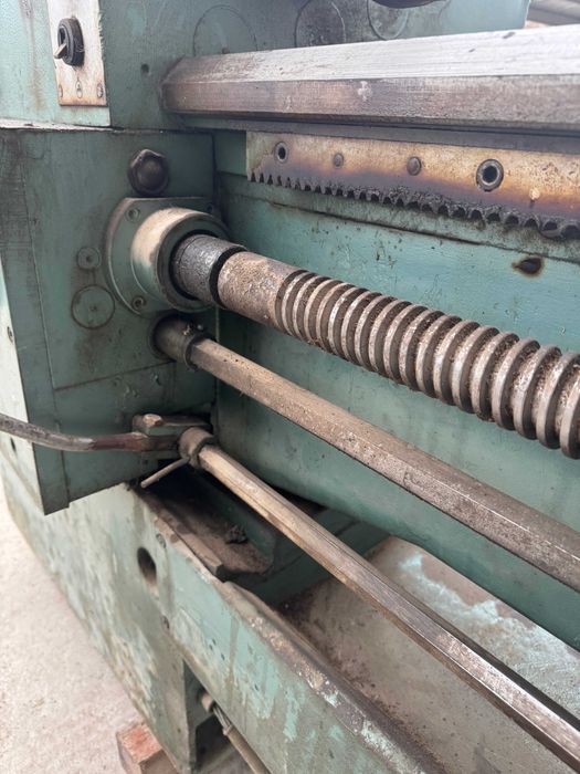 Универсален струг СУ 400 – ЗММ Сливен, работещ + ножове и аксесоари