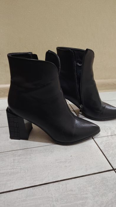 Продам полусапожки- осень