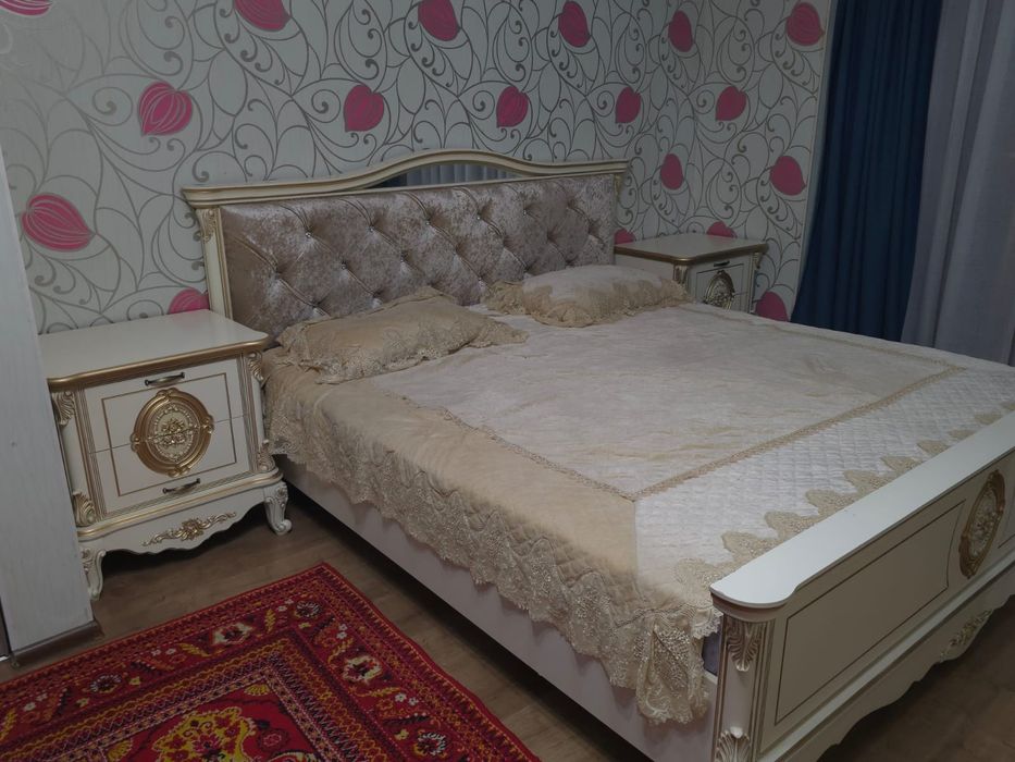 Продается спальный гарнитур