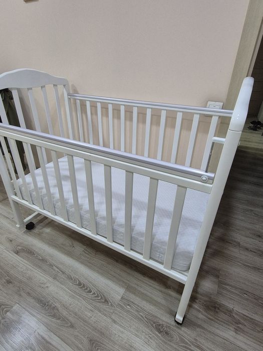 Продам детскую кроватку
