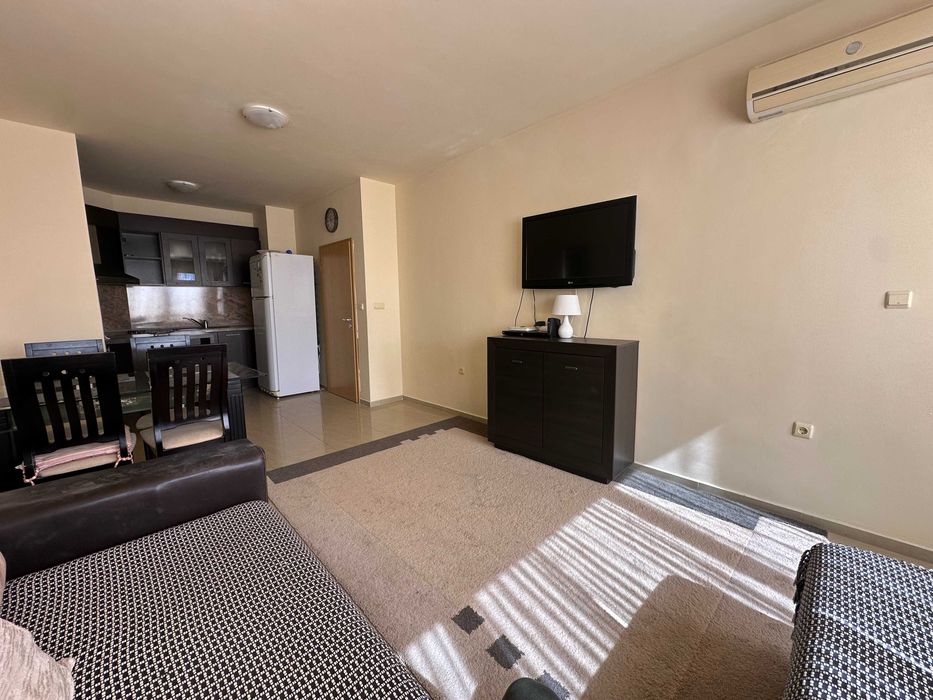 Продава се Двустаен апартамент в к.к. Слънчев бряг - 64 кв.м за 694 €/кв.м - Снимка #3