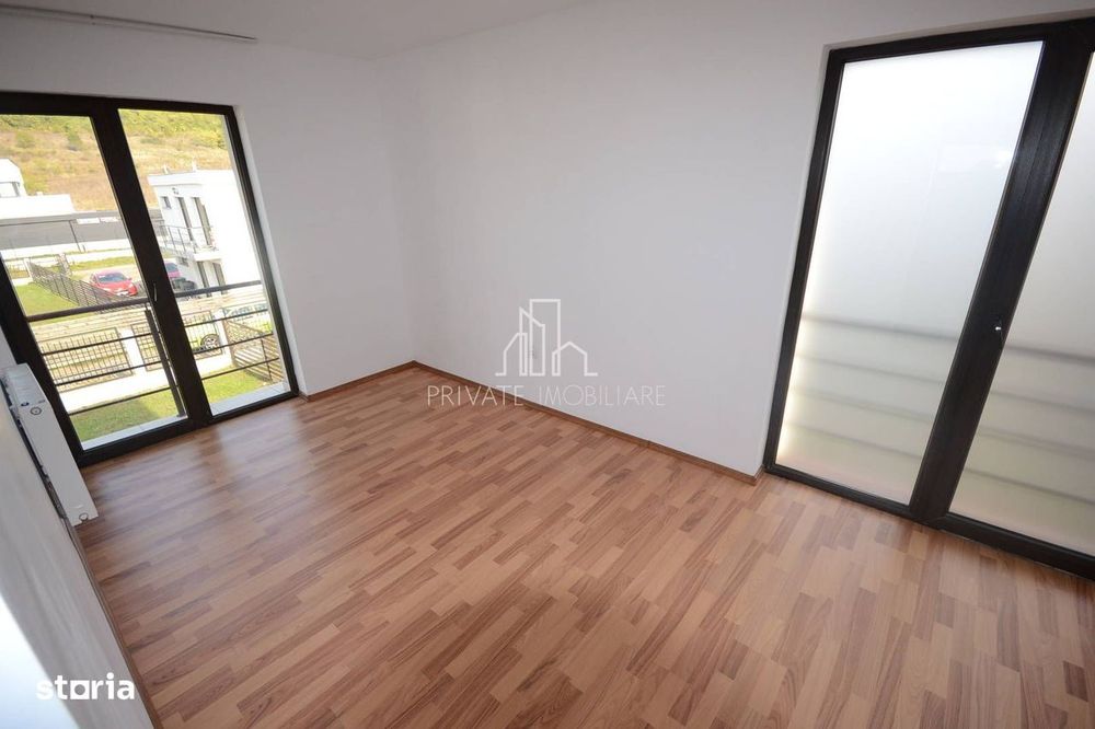 Casa 132 Mp cu Teren 500 Mp, De Inchiriat, Zona Corunca