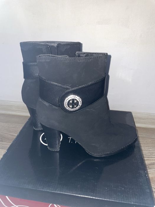 Срочно продам сапоги (батилоны) 36рр