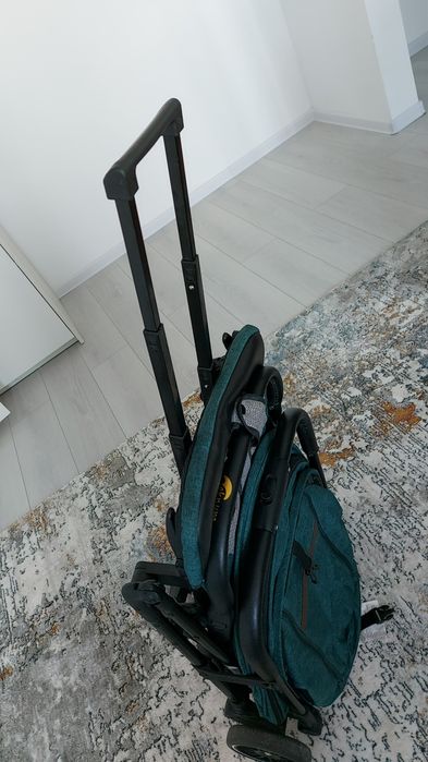 Коляска     новая