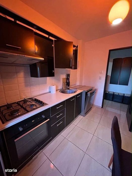 De inchiriat apartament cu 2 camere, etaj 3, balcon, 1250lei/luna