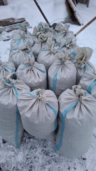 Уголь, дрова в мешках