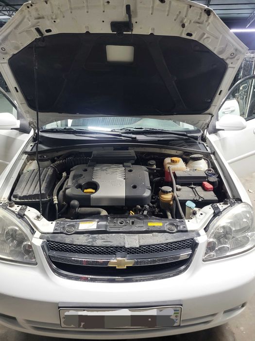 Lasetti 1.8 xolati ideal sotiladi 1 qo'l moshina kraskasi tozza