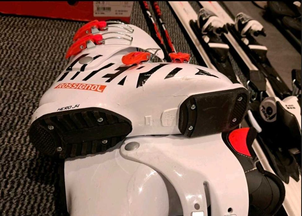 Ски, ски обувки и щеки