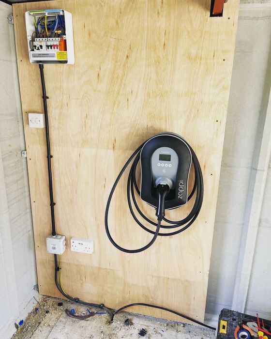 Инсталация на домашна зарядна станция