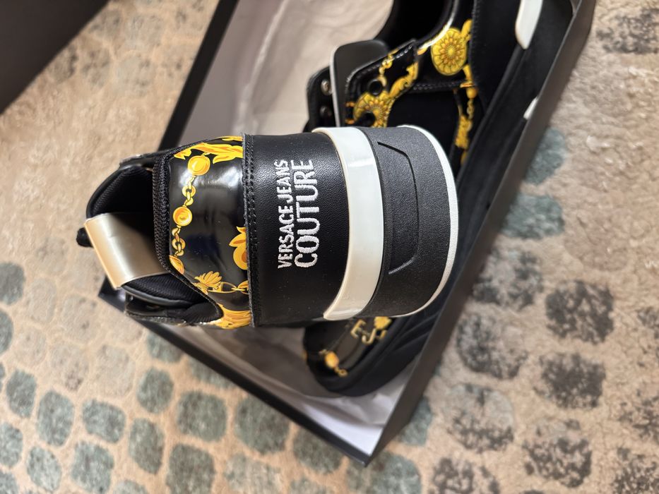 Чисто Нови Оригинални Мъжки Обувки Versace  Couture 77YA3SJ4 44 и 43