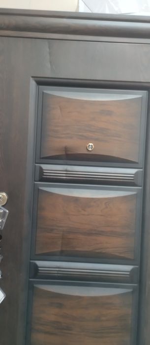 Метална входна врата