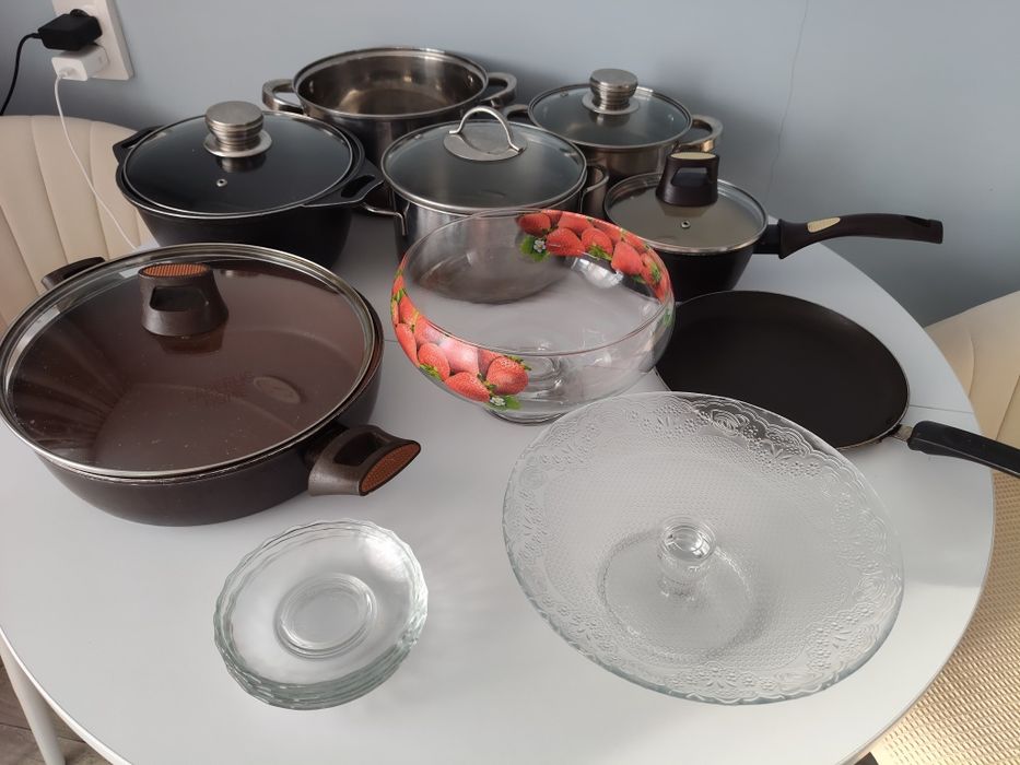 Продам кастрюли б/у в хорошем состоянии