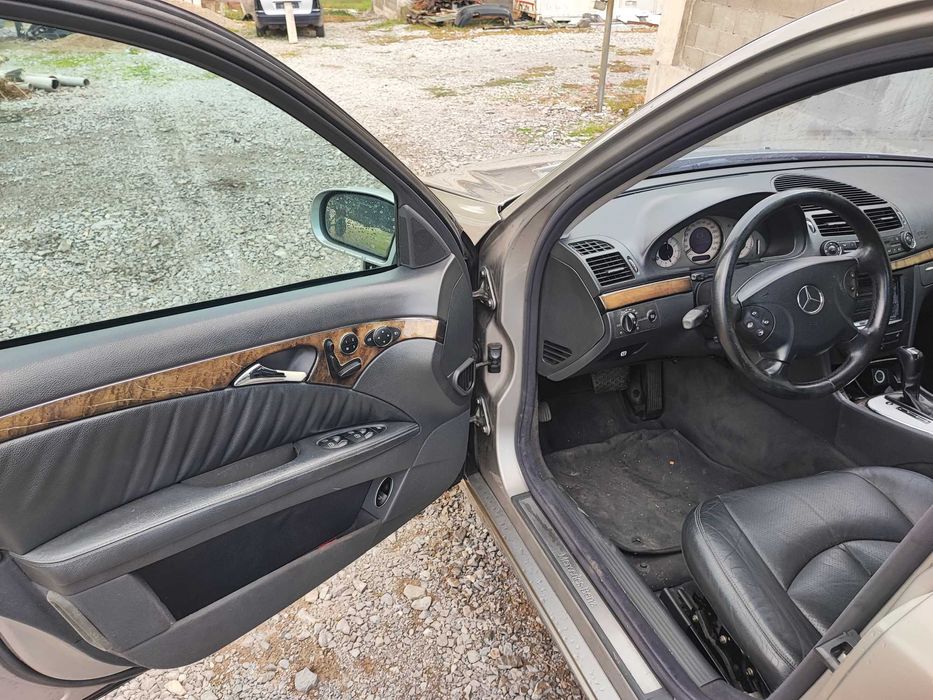 Мерцедес E 270 CDI 177 коня W211 На Части седам