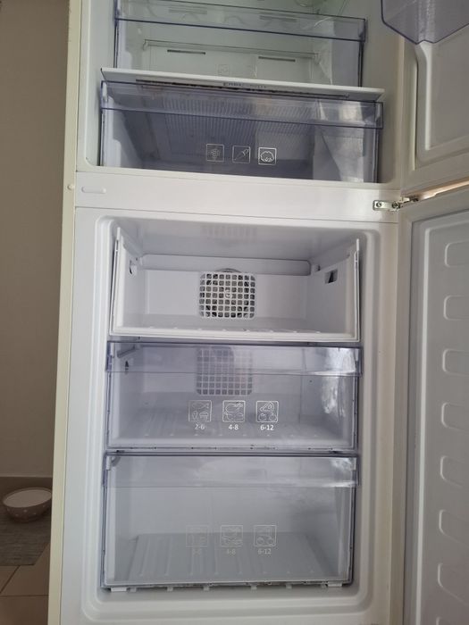 Frigider Beko Neo Frost
