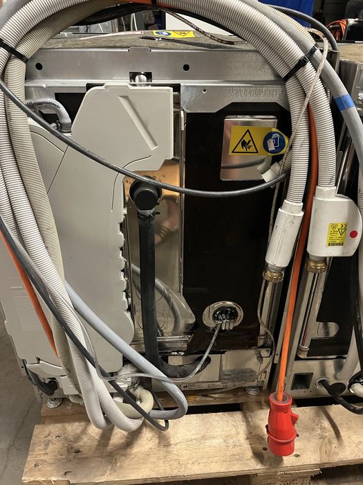 Професионална съдомиялна машина Miele PG 8059