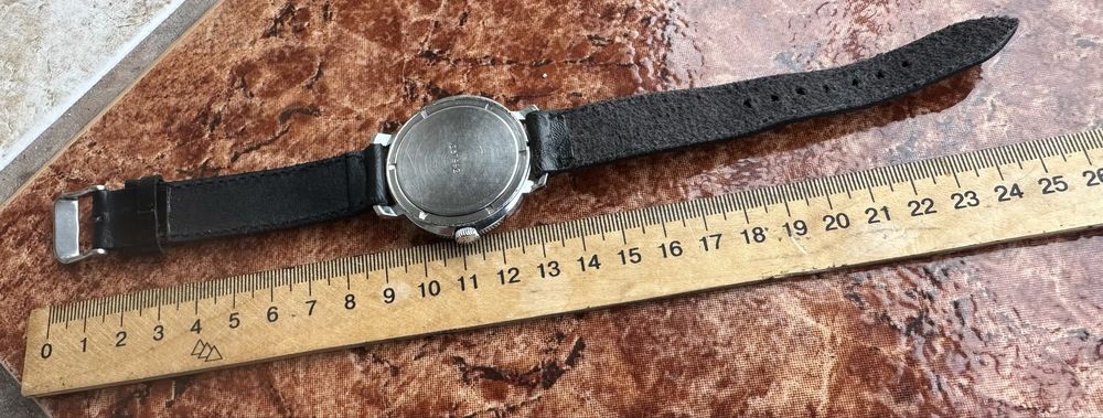 Сьветски механичен часовник Восток,направен 80 години