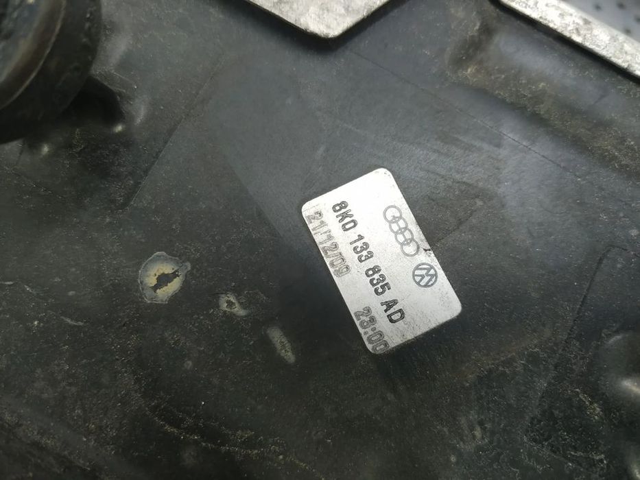 carcasa filtru aer 2.0 tdi audi a4 b8 8k  8k0133835ad