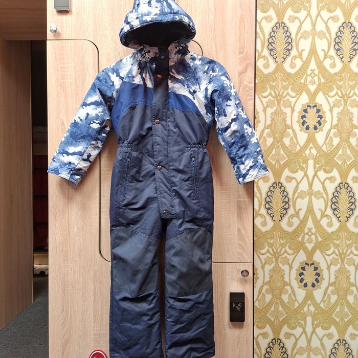 Горнолыжный комбинезон, цельный