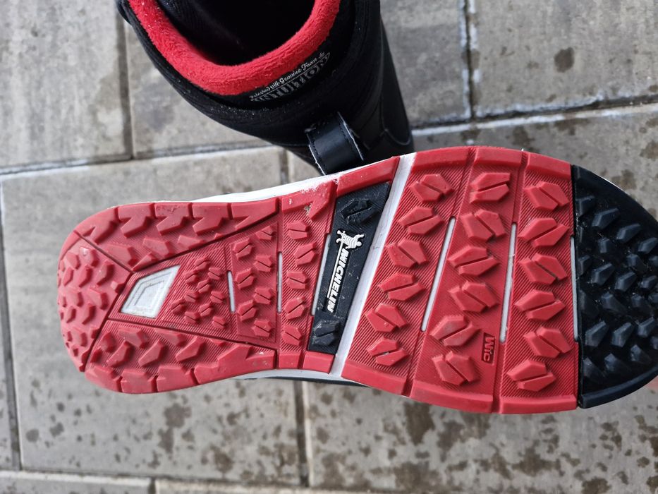 Boots Burton marimea 44