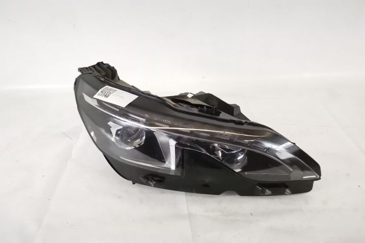 Фар Дясно Оригинален Led Авариран Пежо 2 / Peugeot 2 Продавам оригинал