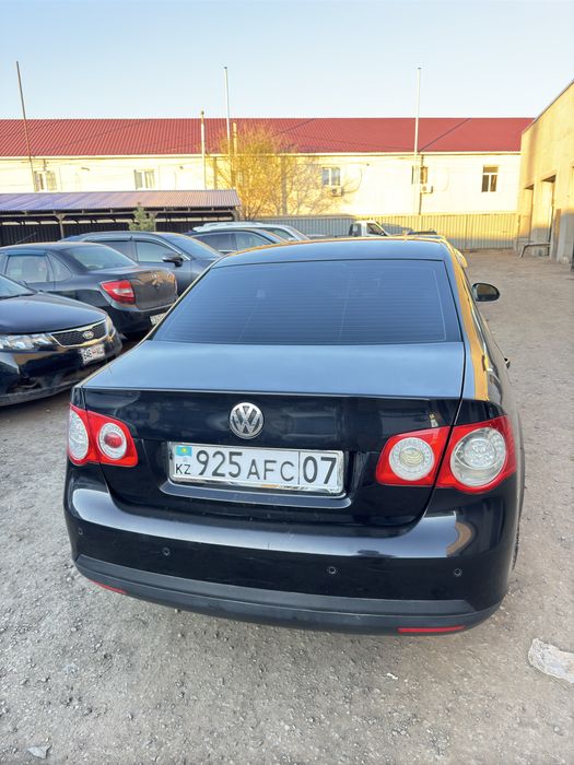 Продам джетту 5 2007 года