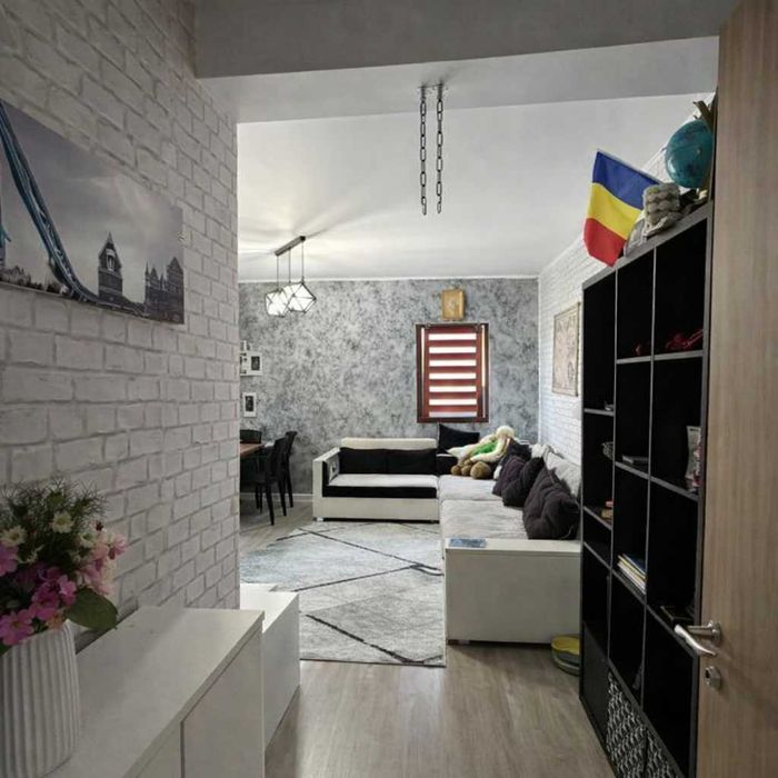 Vanzare apartament 3 camere