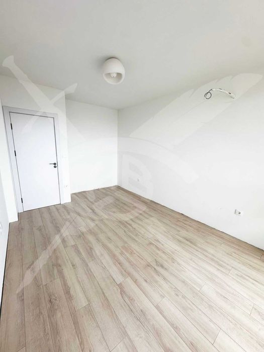 Продава се Двустаен апартамент в Пловдив, Южен - 77 кв.м за 961 €/кв.м - Снимка #2