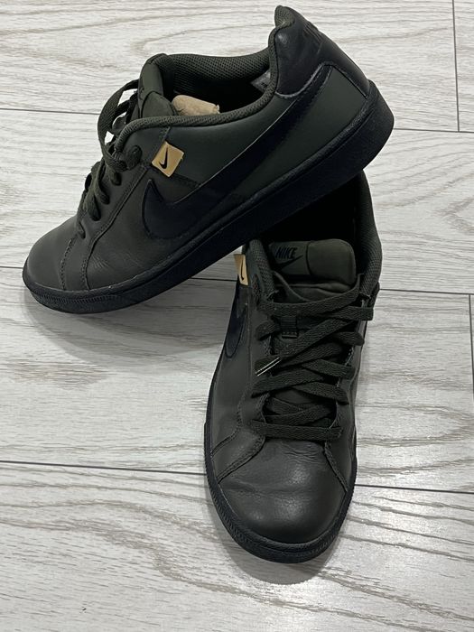 Adidasi nike