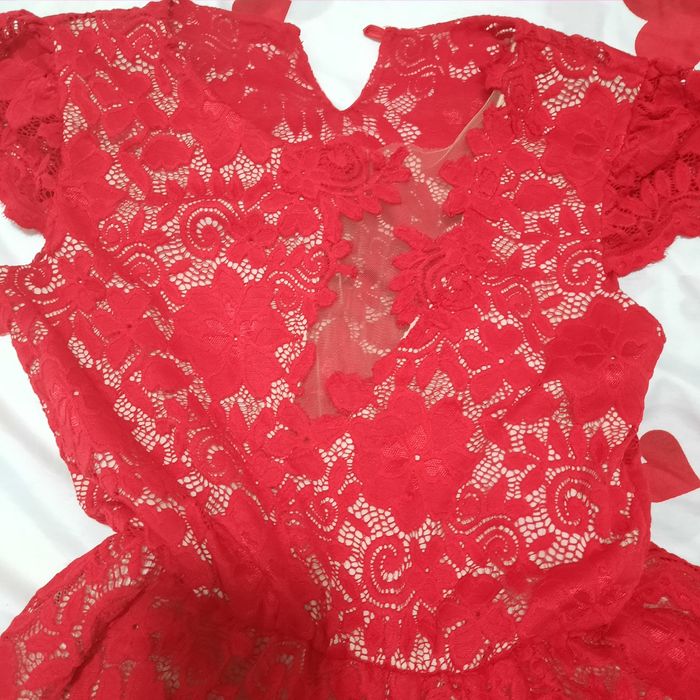 Rochita dantela superba!!super pret!!