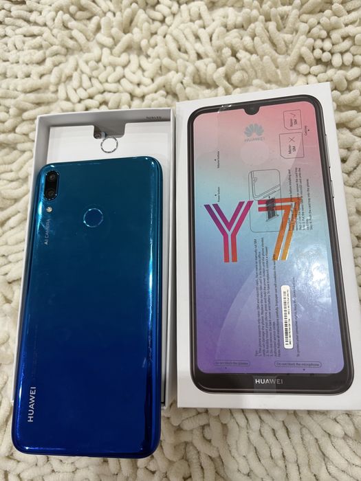 Продам телефон Huawei