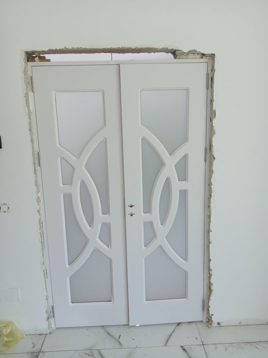 Montaj uși interior exterior.